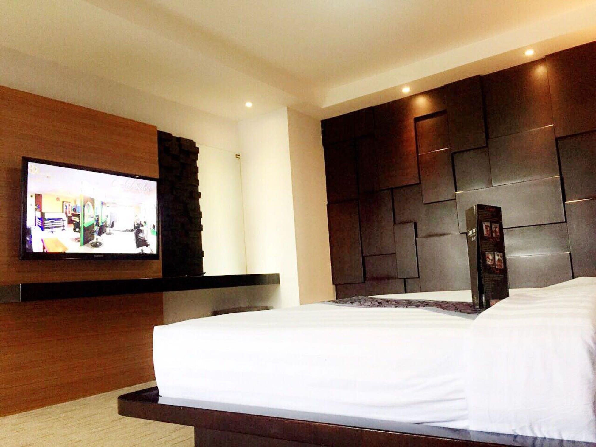 89 Hotel Batam Екстериор снимка