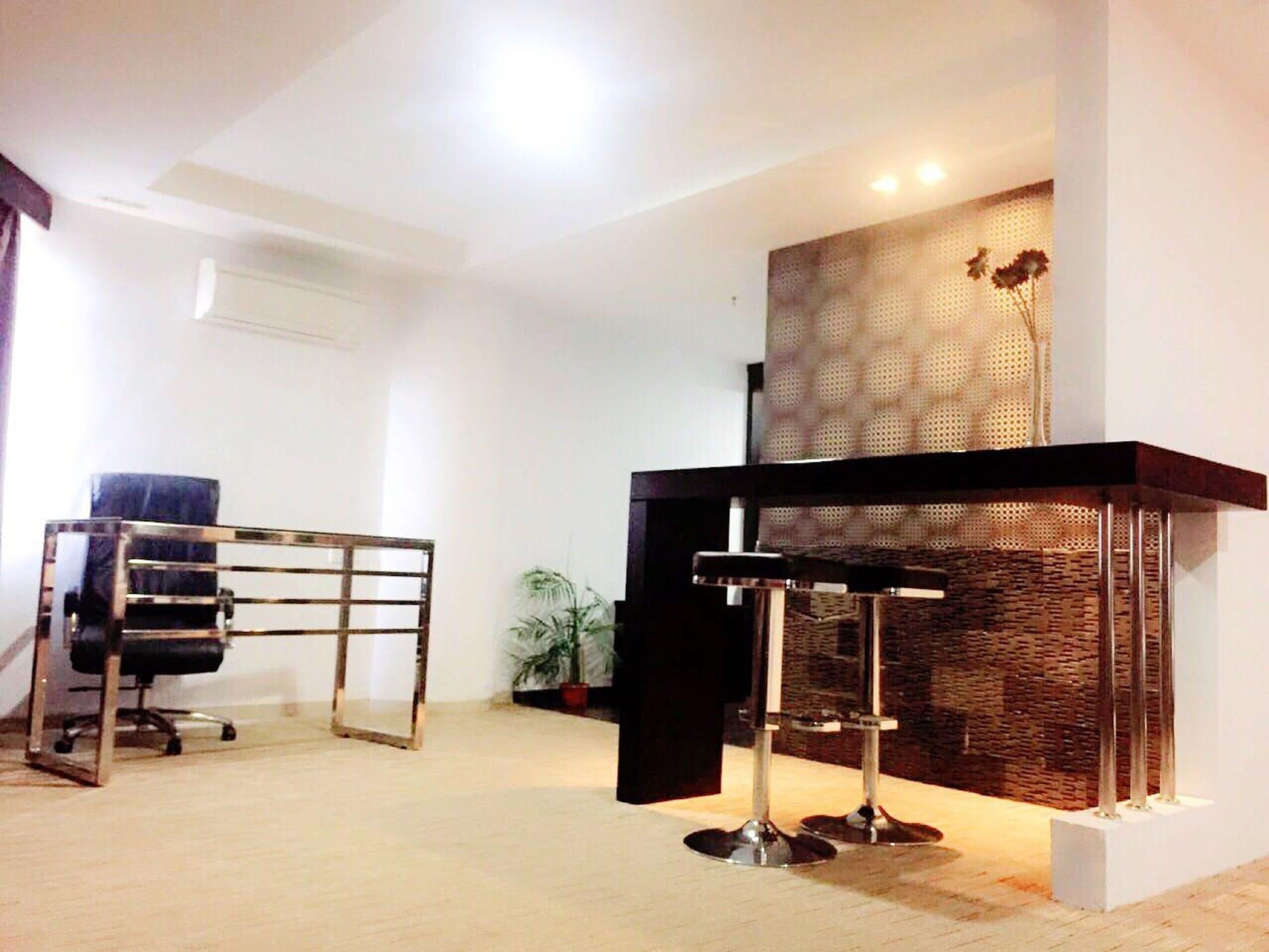89 Hotel Batam Екстериор снимка