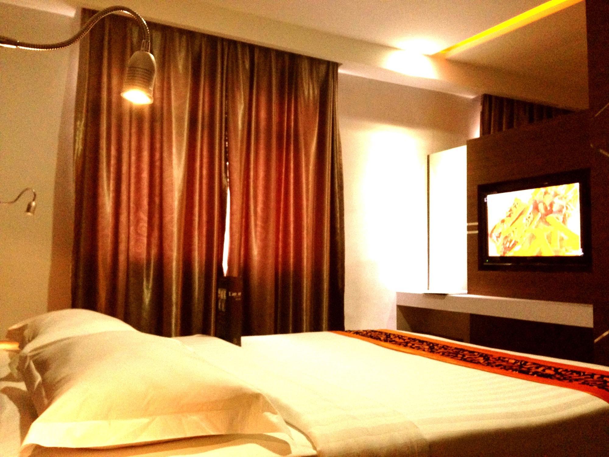 89 Hotel Batam Екстериор снимка
