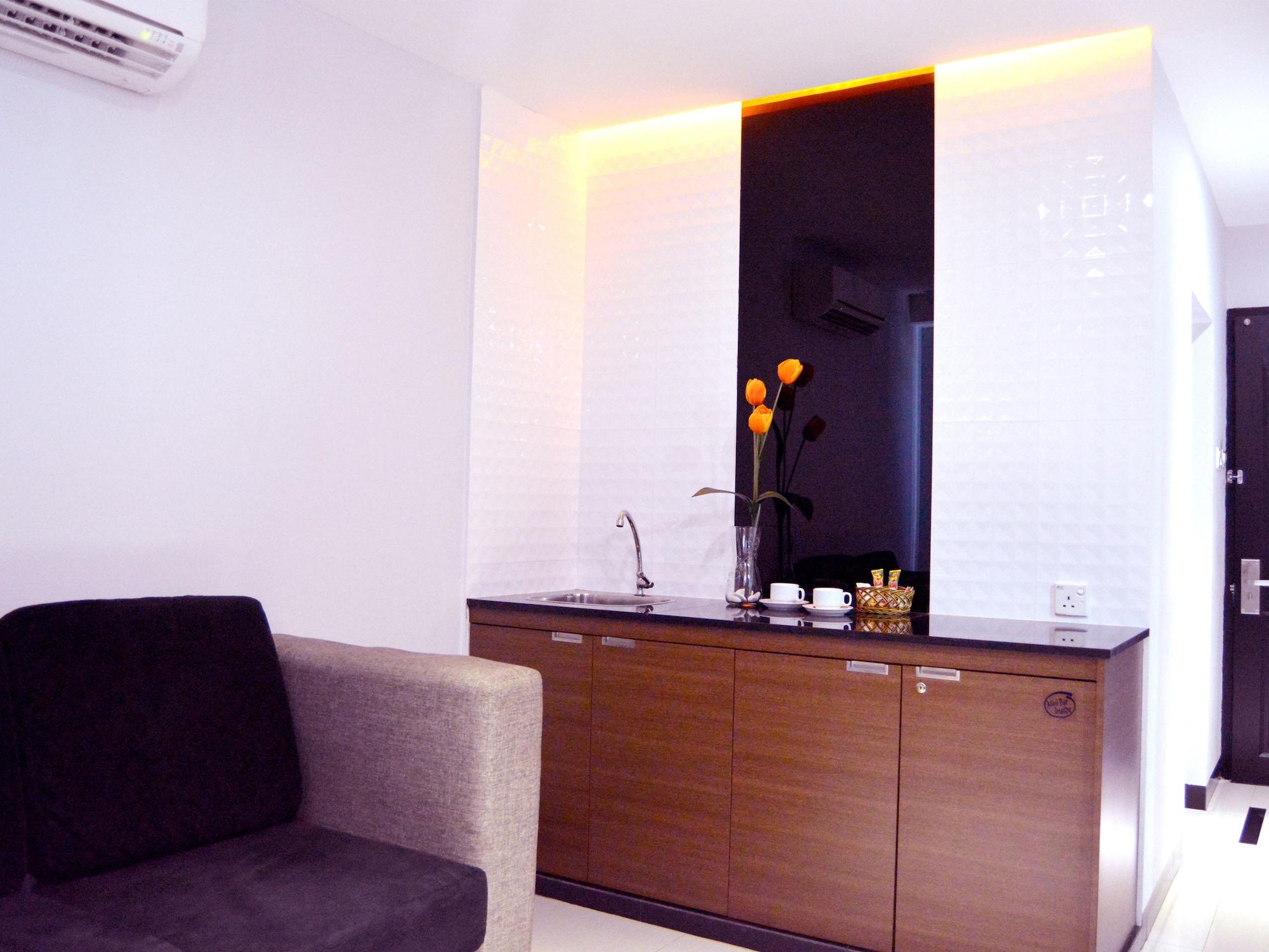 89 Hotel Batam Екстериор снимка