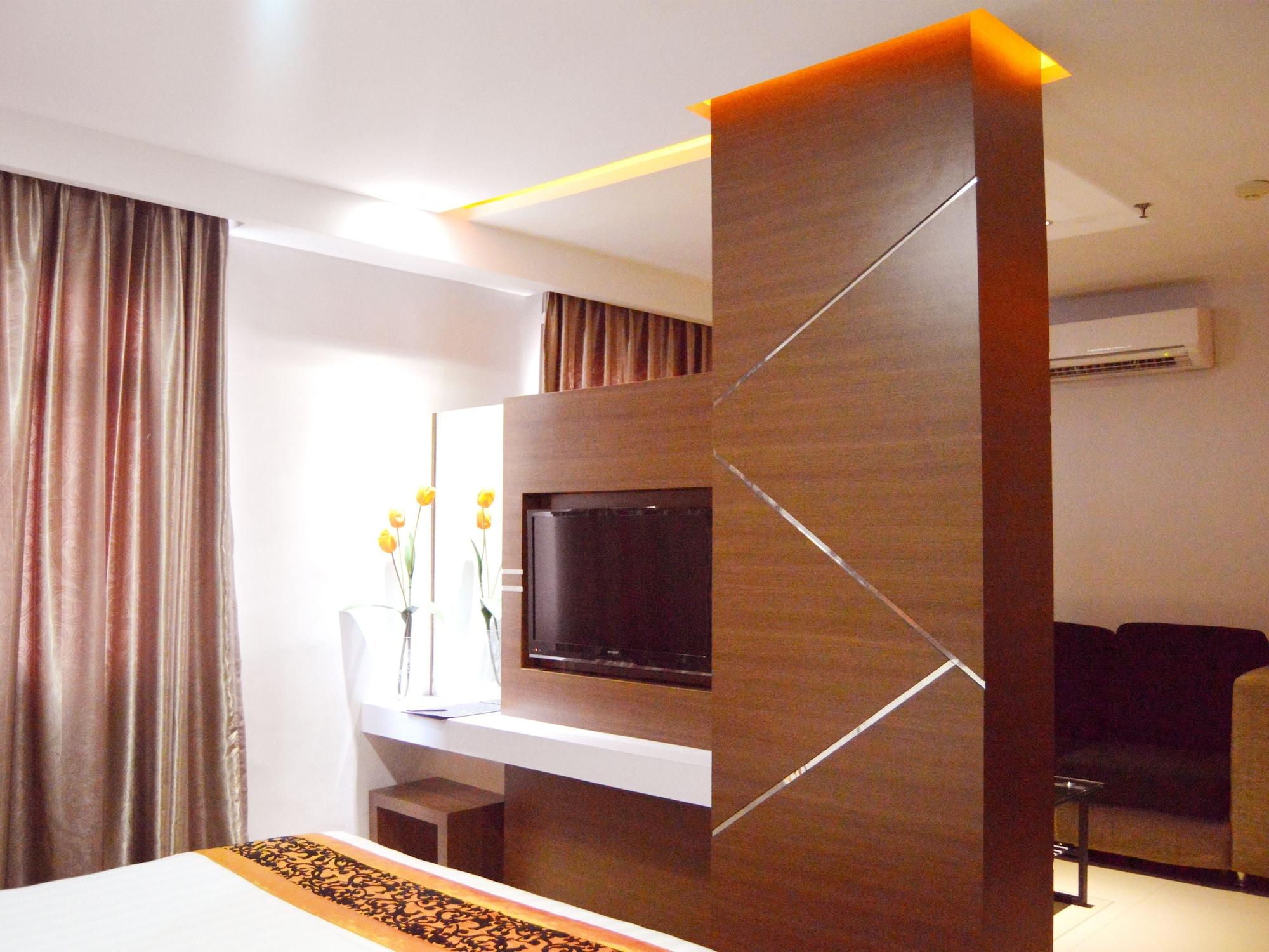 89 Hotel Batam Екстериор снимка