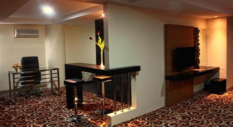 89 Hotel Batam Екстериор снимка