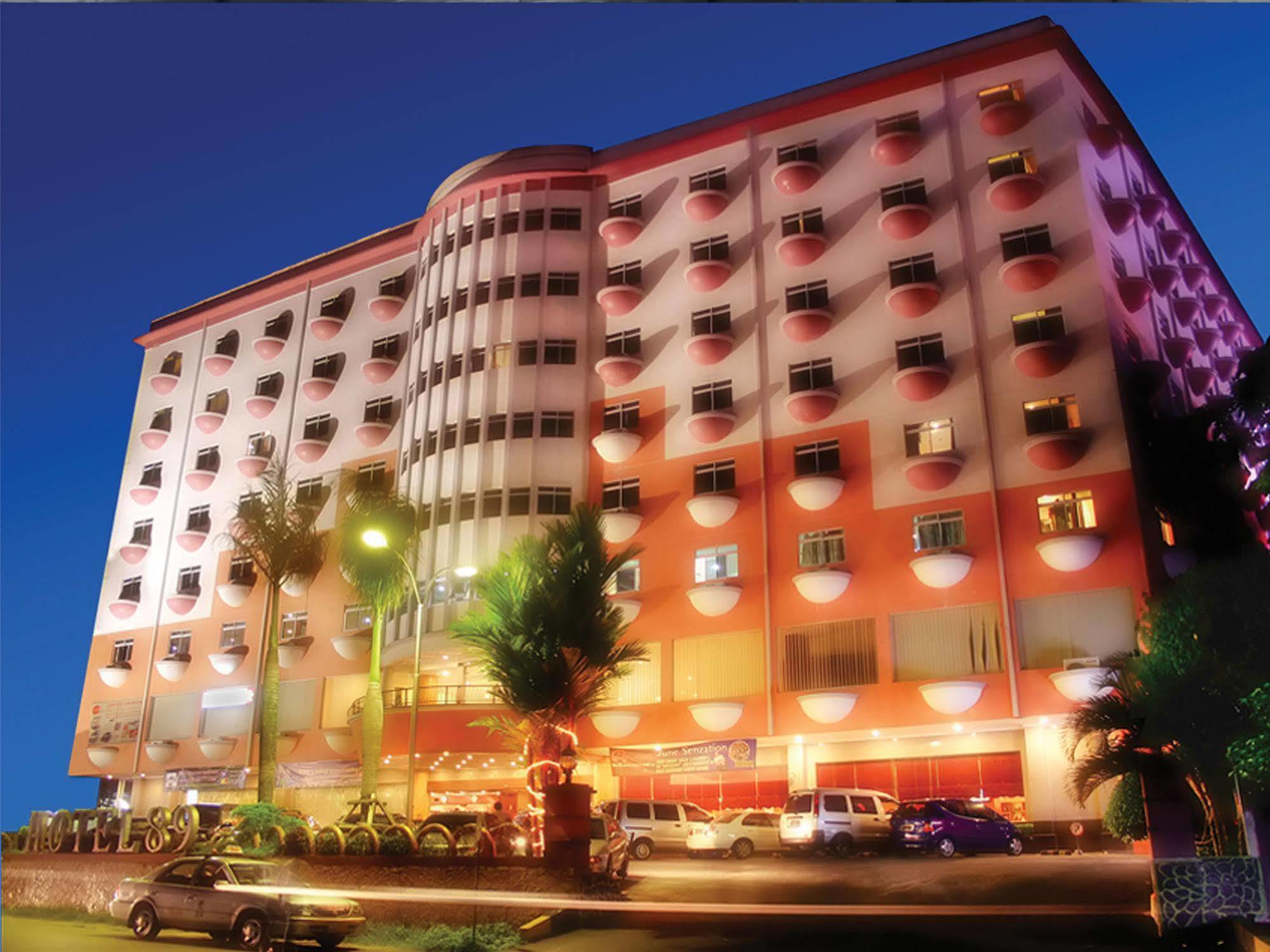 89 Hotel Batam Екстериор снимка