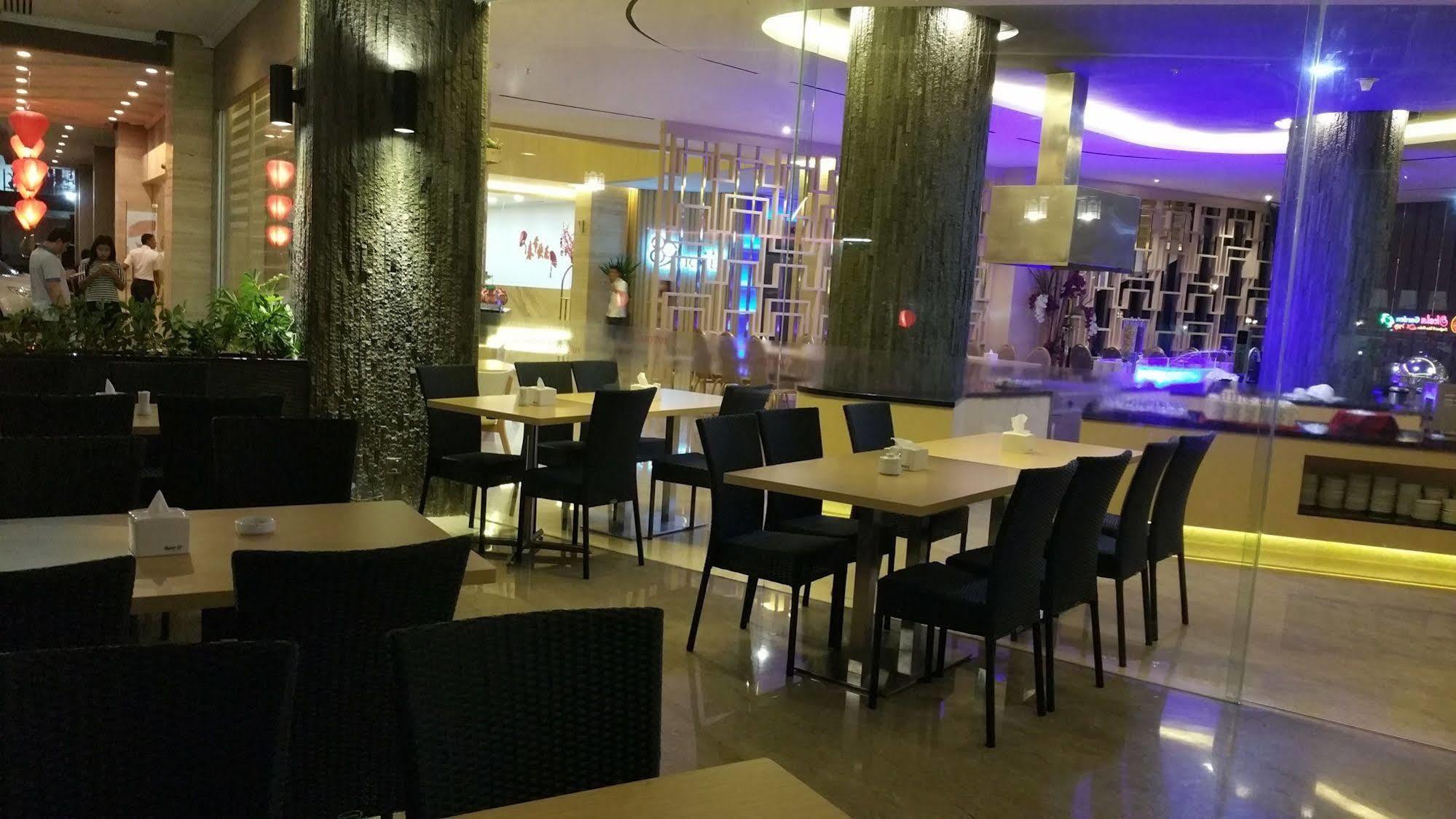 89 Hotel Batam Екстериор снимка
